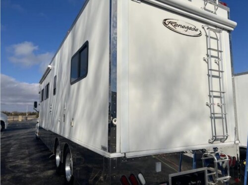 2009 Renegade Dual Slide Cascadia Coach, Lots of Sleeping, Side Isle Mid Bath Floor Plan, Loaded, Available Today - Image 6