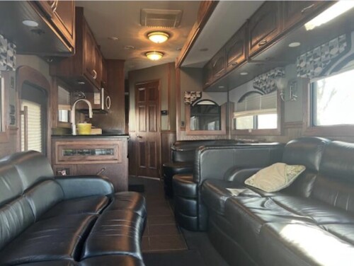 2009 Renegade Dual Slide Cascadia Coach, Lots of Sleeping, Side Isle Mid Bath Floor Plan, Loaded, Available Today - Image 9