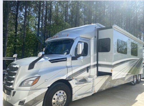 2022 REV XL MODEL X45DBM DD-16 600HP, Allison Automatic, Bath and Half Cascadia, 53K Miles, Loaded, Available Today - Image 3