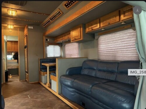 2004 NRC Columbia Slide Out Coach, Completely Remodeled by NRC in 2012, New Paint 3 Years Ago, Immaculate - Image 16